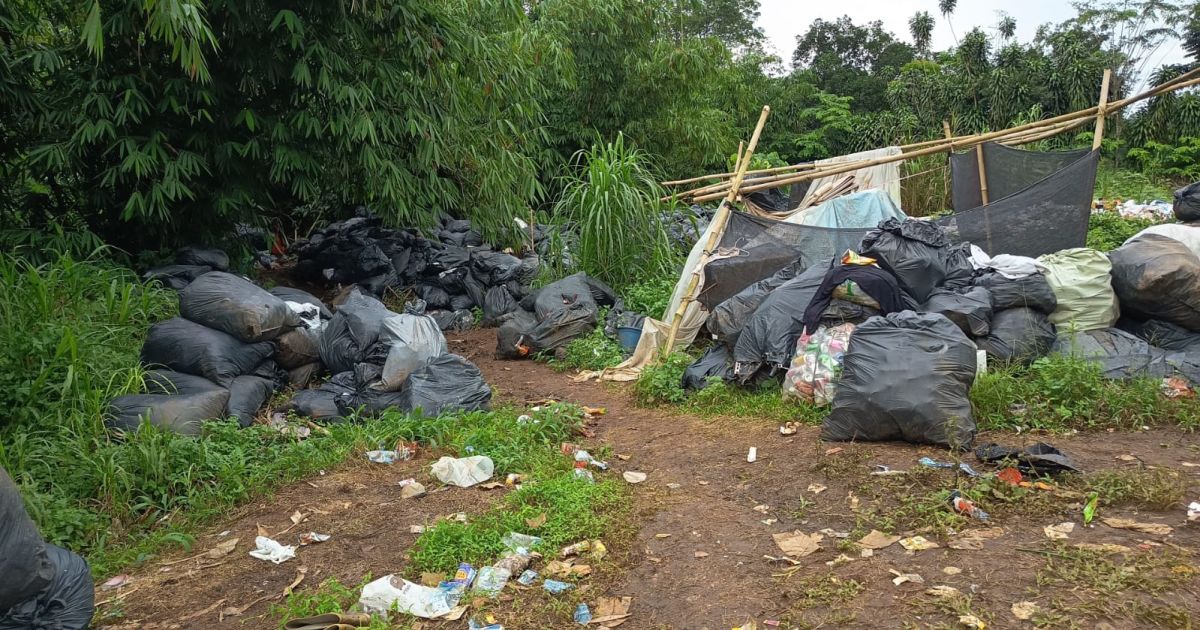 UPT PS Jasinga Tutup Lokasi Pembuangan Sampah Liar di Desa Cidokom