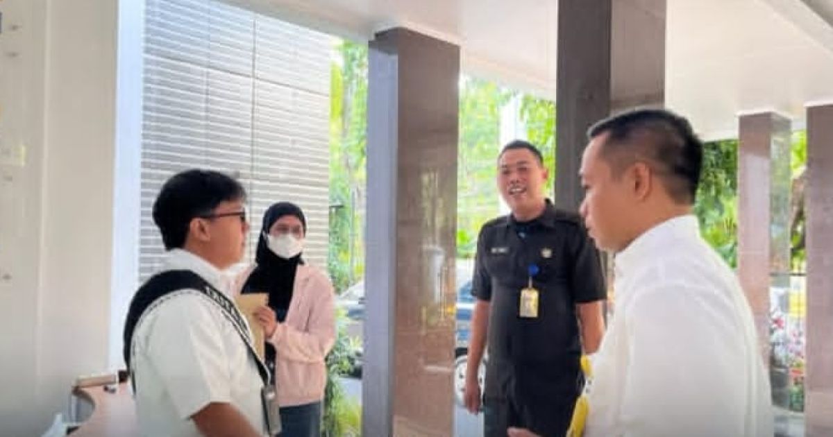 Kepala Kantah Depok Turun Langsung Awasi Loket, Pastikan Layanan Pertanahan Transparan dan Akuntabel