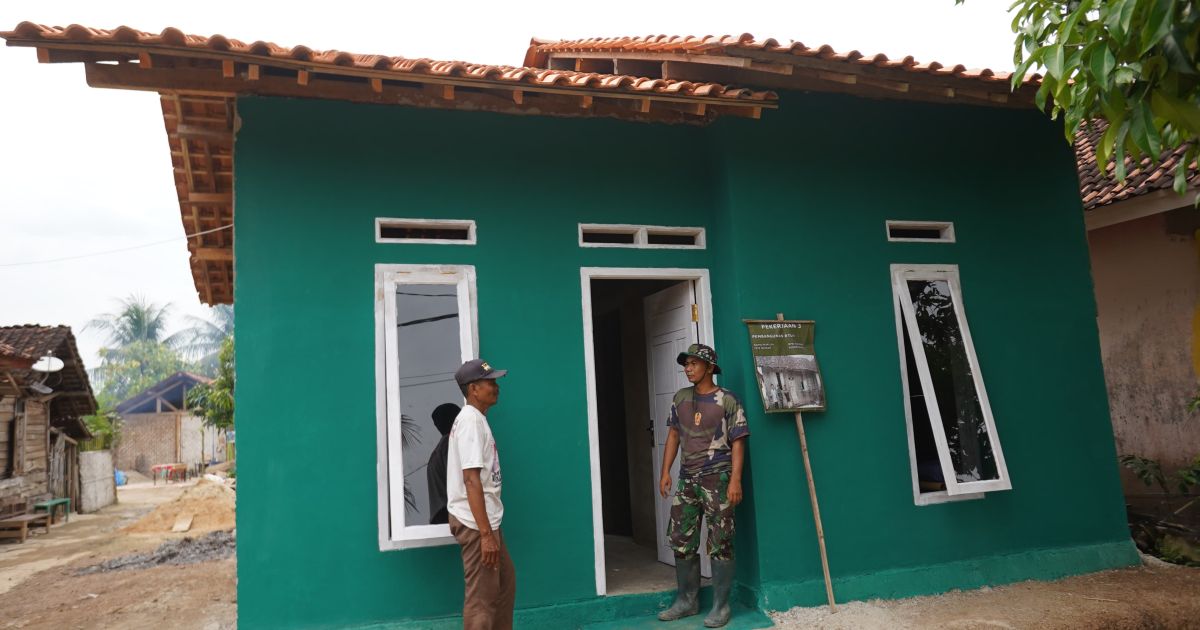 Program RTLH TMMD ke-127 Kodim 0421/Lampung Selatan merampungkan pembangunan rumah warga di Way Khilau.