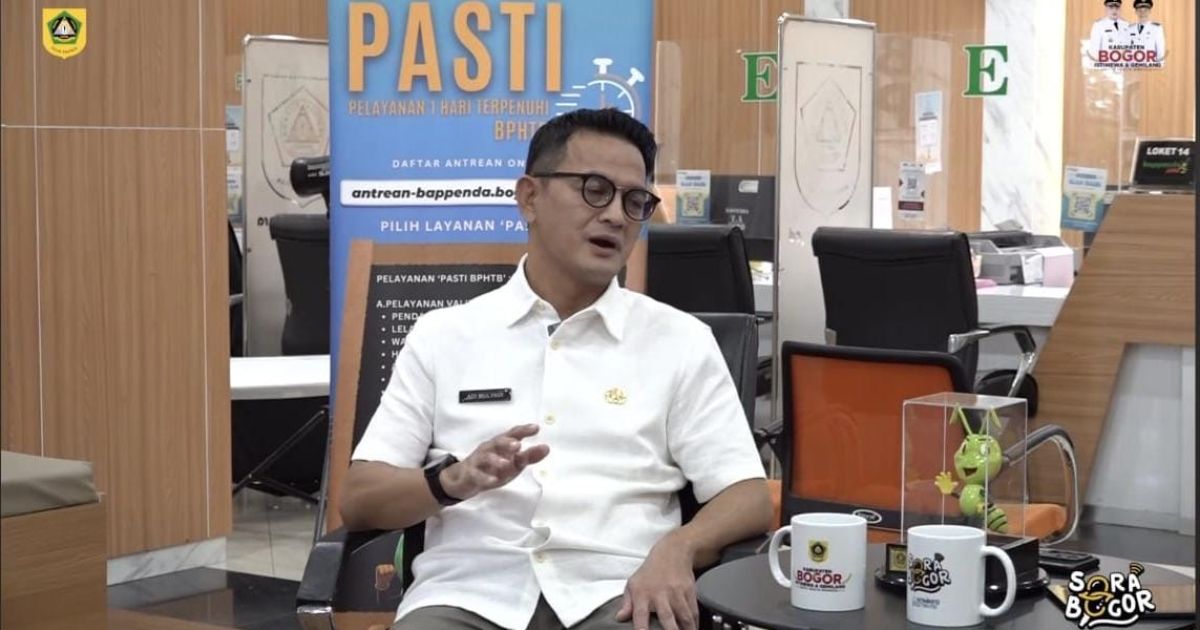 Kepala Bappenda Kabupaten Bogor, Adi Mulyadi, saat berdialog di Podcast Sora Bogor Diskominfo