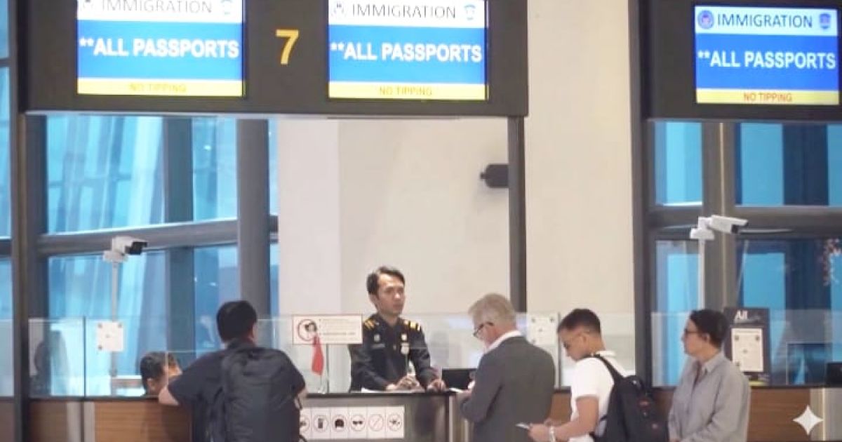 Ditjen Imigrasi mulai terapkan WFH setiap Jumat bagi ASN administratif. Layanan publik dipastikan tetap berjalan normal tanpa gangguan di seluruh Indonesia.