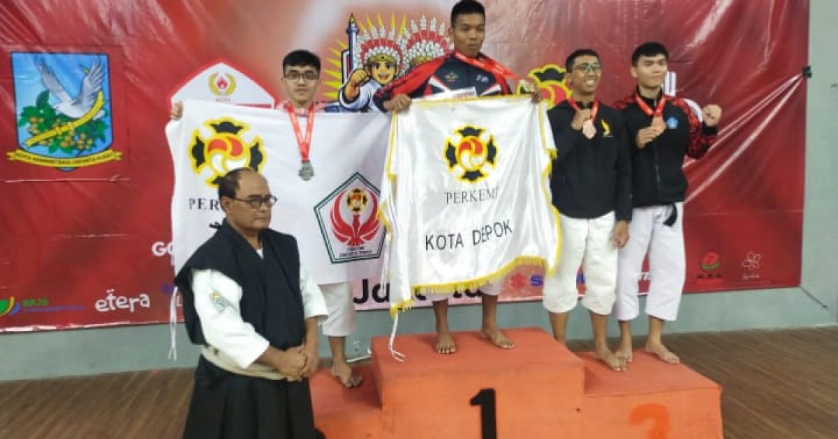 Atlet Kempo Depok raih 3 medali di Kejurnas Piala Wali Kota Jakarta Pusat 2026. Prestasi ini jadi kado HUT ke-27 Kota Depok dan bukti pembinaan berjalan baik.