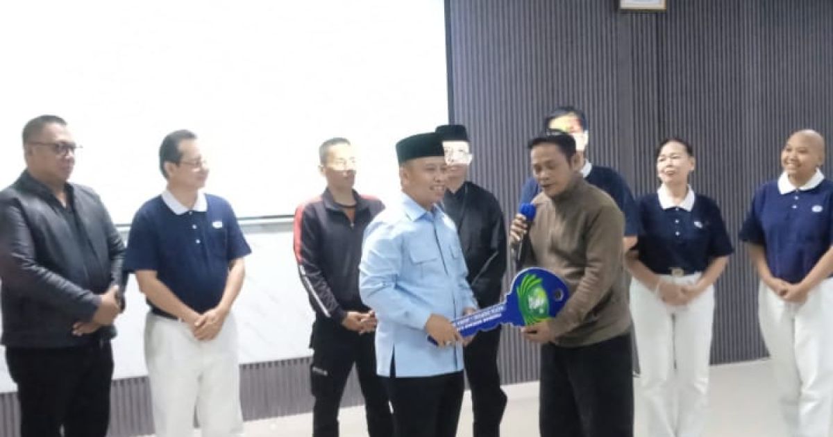 Pemkot Depok targetkan bedah 1.700 rumah warga pada 2026. Supian Suri tekankan hunian layak untuk tingkatkan kesejahteraan.