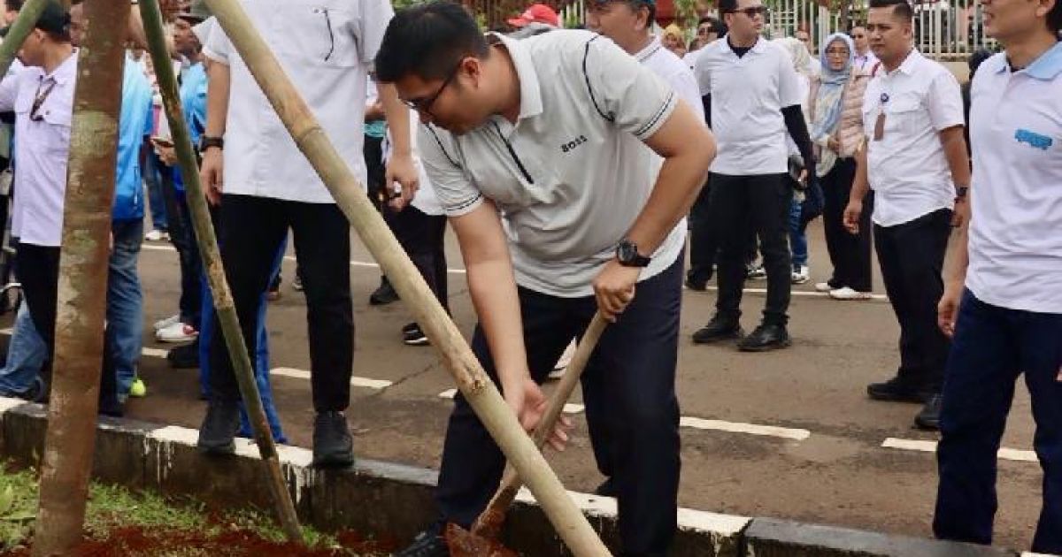 Tanam 1.000 Pohon, Ketua DPRD Tekankan Pemulihan RTH Pakansari Berkelanjutan