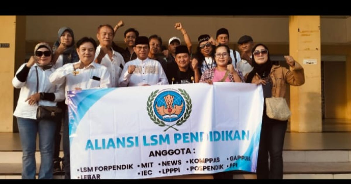 Aliansi LSM Pendidikan Depok mendorong penuntasan wajib belajar 9 tahun dalam 3 tahun dengan optimalisasi sekolah swasta dan anggaran Rp92 miliar.