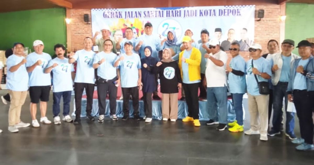 Ribuan warga meriahkan HUT ke-27 Depok lewat jalan santai di Sukmajaya. Pradi Supriatna apresiasi tingginya antusiasme masyarakat