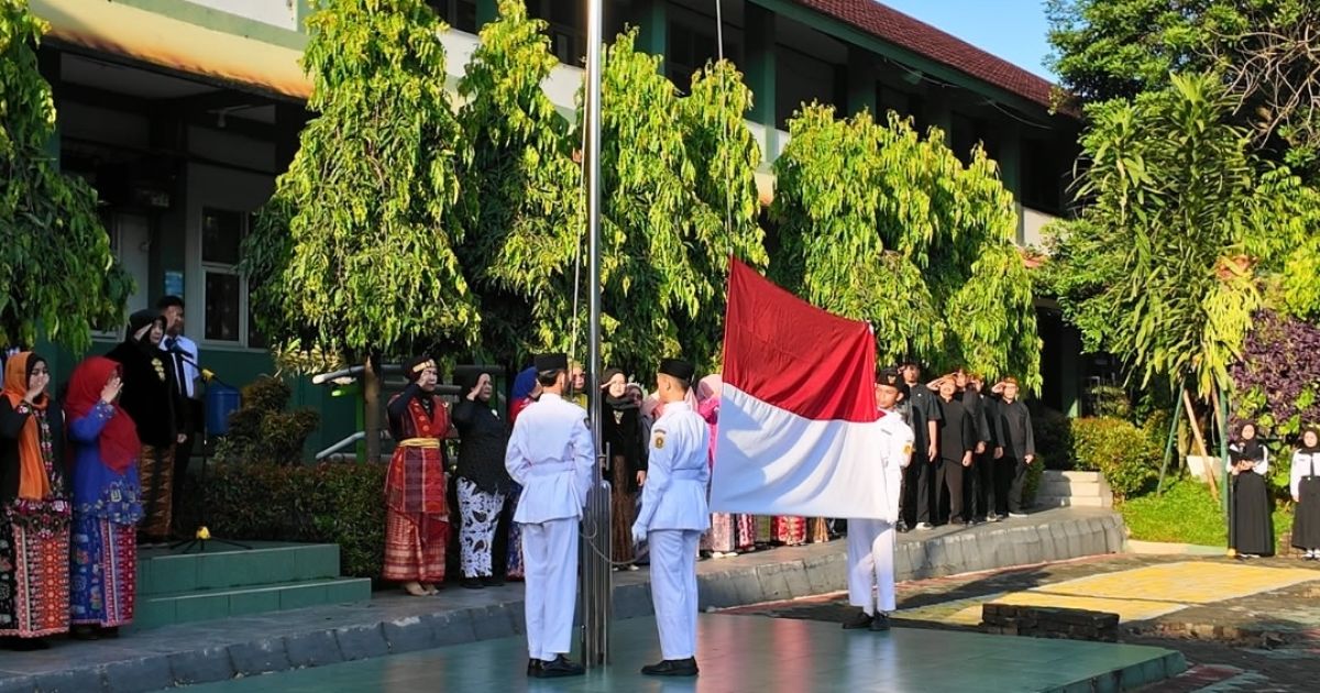 SMAN 2 Cibinong Peringati Hardiknas 2026, Teguhkan Pendidikan Berkarakter dan Humanis