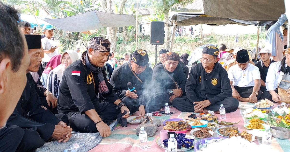 Ratusan Warga Nanggung Lestarikan Tradisi Ngalokat Cai, Wujud Syukur dan Jaga Alam