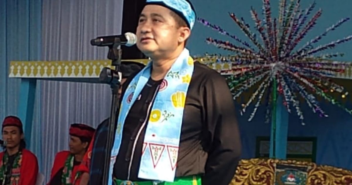 Wakil Wali Kota Depok Chandra Rahmansyah membuka tradisi nyuci perabotan dalam Lebaran Depok 2026. Kegiatan ini jadi simbol kebersamaan dan pelestarian budaya.