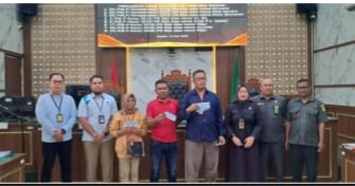Kejari Depok Kawal Pencairan Kompensasi SUTT 150 kV, Delapan Warga Terima Haknya