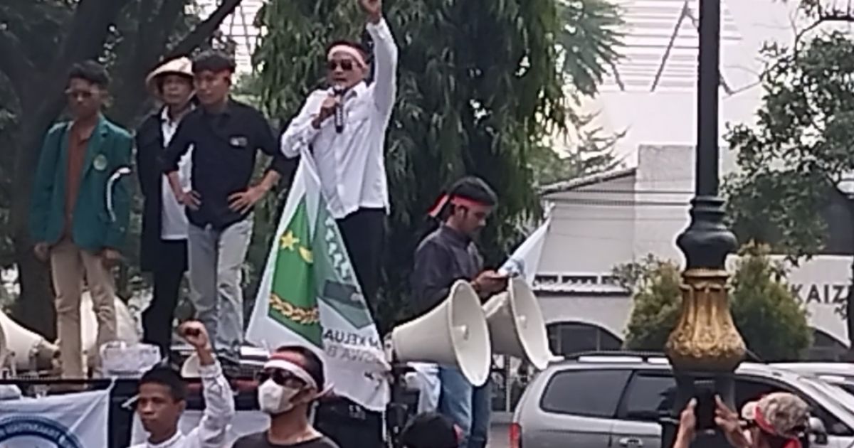 Ribuan petani penggarap bersama HPPMI menggelar aksi di Kantor ATR/BPN Kabupaten Bogor menolak permohonan SHGB baru PT Bahana Sukma Sejahtera (BSS) dan meminta lahan eks HGB diprioritaskan untuk redistribusi kepada petani.