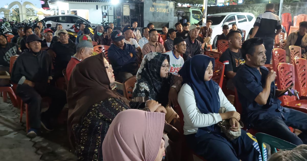 Masyarakat Adat Pitung Tiyuh Tanjung Kemala menggelar konsolidasi menjelang aksi damai ke BPN Kabupaten Pesawaran. Aksi yang diperkirakan diikuti 2.000 peserta tersebut bertujuan menyampaikan aspirasi terkait hak-hak masyarakat adat.