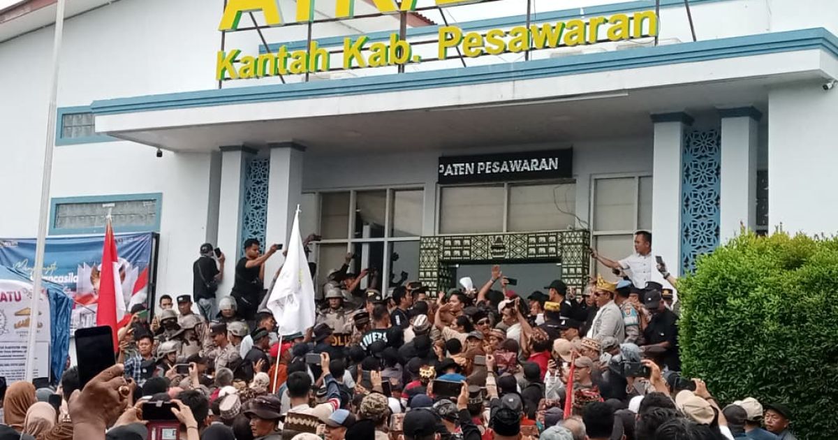 Ratusan Warga dan Tokoh Adat Geruduk BPN Pesawaran, Tuntut Kejelasan Pengajuan Sapuradik