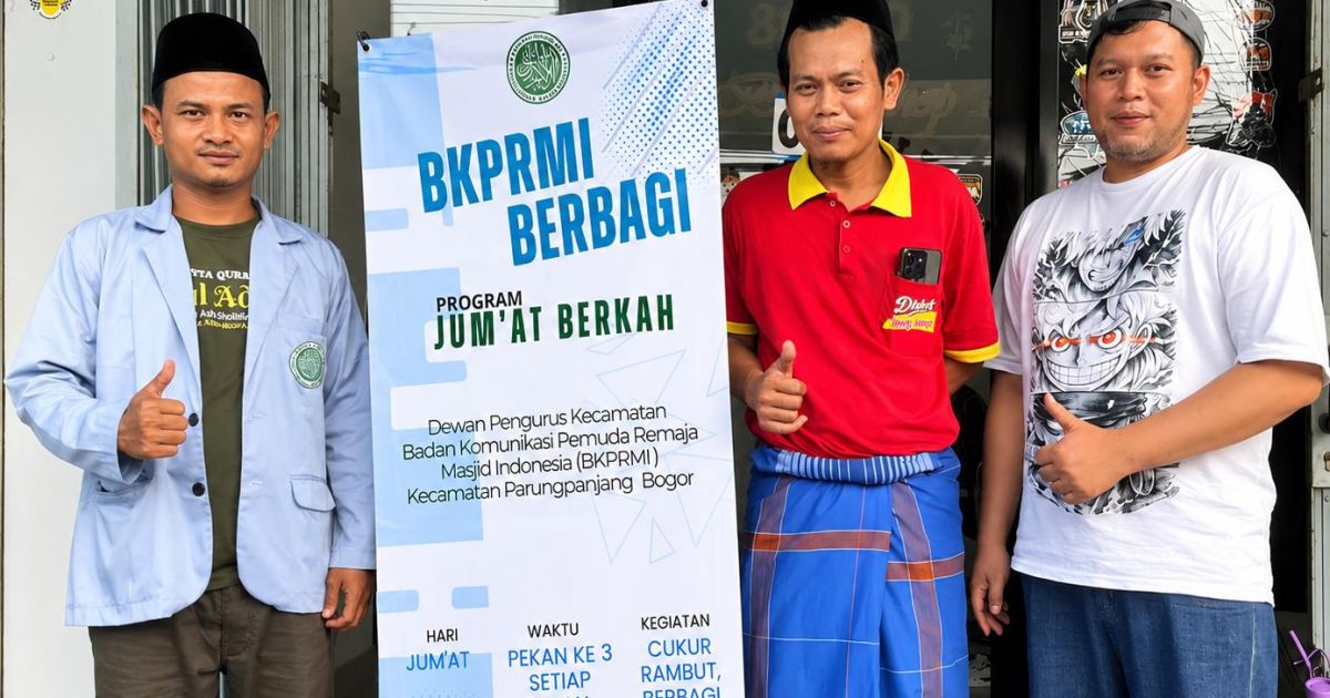 Jumat Berkah BKPRMI: Marbot dan Pengurus Masjid Dapat Layanan Cukur Gratis