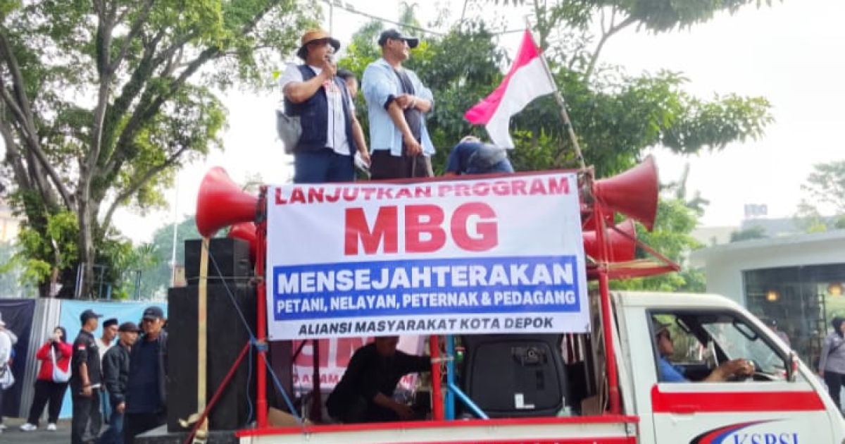 Aliansi Masyarakat Depok menggelar aksi damai mendukung Program Makan Bergizi Gratis, Koperasi Merah Putih, Sekolah Rakyat, serta pemberantasan korupsi dan mafia ekonomi demi kesejahteraan rakyat.