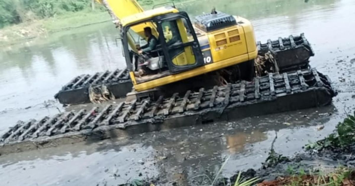 Kurangi Risiko Banjir, DPUPR Depok Kebut Pengerukan Sedimen Situ Pengarengan