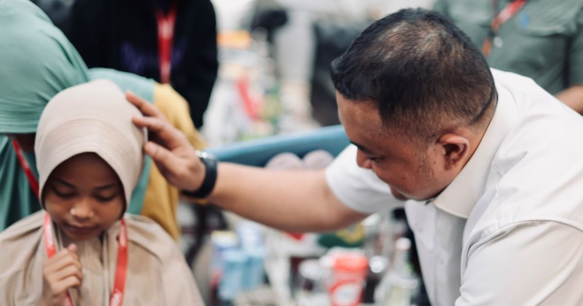 Dari Jalanan ke Pendopo Bupati, Kisah Haru Novi Pengamen Cilik Bogor