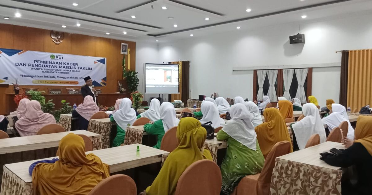 WANITA PUI Kabupaten Bogor menggelar Pembinaan Kader dan Penguatan Majelis Taklim di Puncak Bogor untuk memperkuat kualitas kader muslimah, ketahanan ideologi, serta peran dakwah dan pemberdayaan umat di era digital.