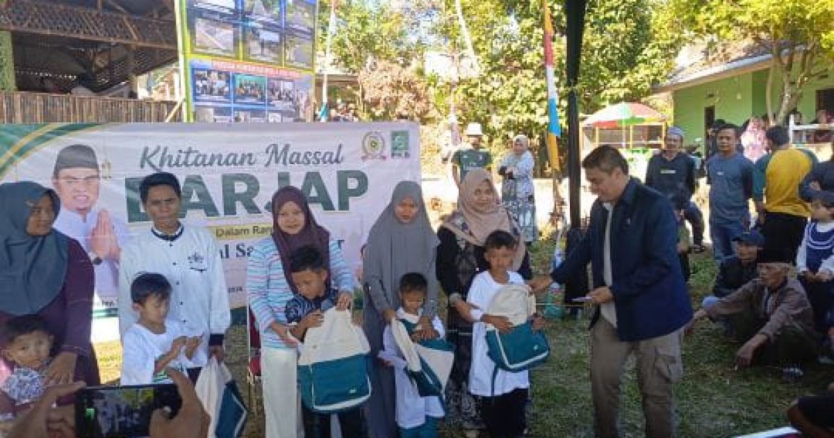 BARJAP bersama Pasukan Sunat menggelar khitanan massal gratis dalam Festival Saba Lembur II di Sukajaya, Kabupaten Bogor. Program yang digagas Jaro Peloy ini telah membantu lebih dari 3.600 anak selama tujuh tahun terakhir.