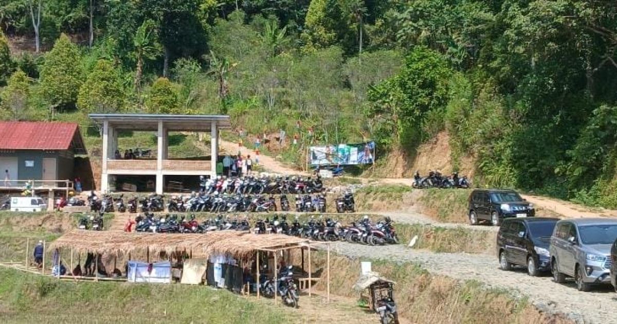 PT Pegadaian Kantor Wilayah VIII Jakarta I menyalurkan bantuan TJSL untuk pengembangan Curug Cibuluh di Sukajaya, Bogor. Bantuan berupa area parkir, MCK, shelter, dan PLTS membuat akses wisatawan semakin mudah dan nyaman.