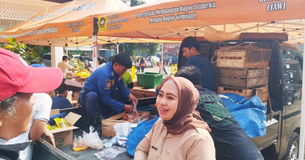 Ratusan Warga Padati Gerakan Pangan Murah di Ciawi, Sembako Ludes Diserbu Pembeli