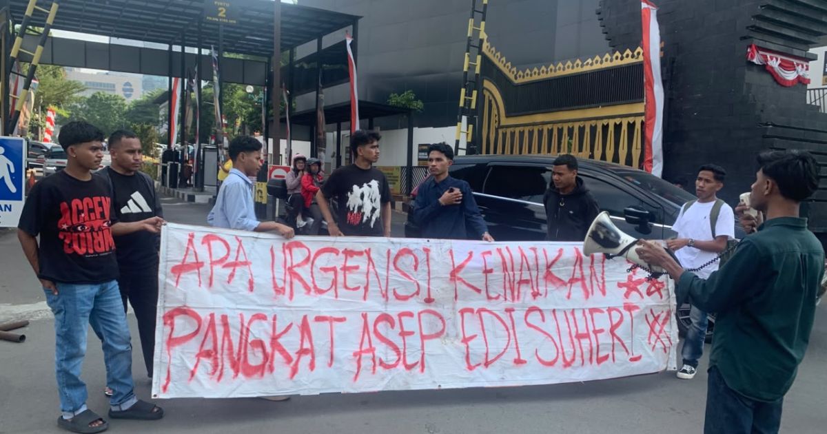 Gerakan Mahasiswa Cinta Polri Indonesia mempertanyakan urgensi kenaikan pangkat Komjen Pol. Asep Edi Suheri dan mendesak Polri membuka dasar penilaian secara transparan. Pernyataan sikap ini disampaikan Koordinator Lapangan Hafiz Corebima.