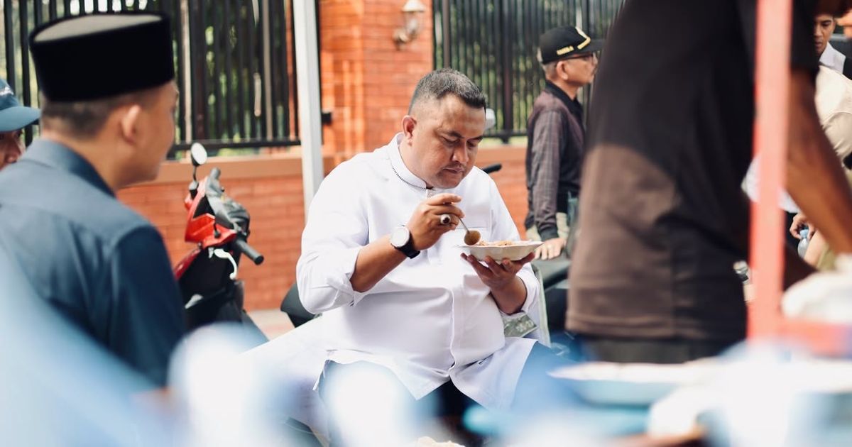 Rudy Susmanto Nikmati Ketoprak di Cibinong, Ajak Warga Promosikan Kuliner Lokal Bogor