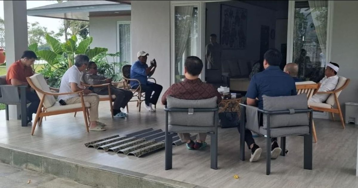 Dedi Mulyadi melakukan kunjungan ke Desa Sukamahi Megamendung untuk meninjau pelatihan calon pekerja migran yang akan diberangkatkan ke Taiwan.