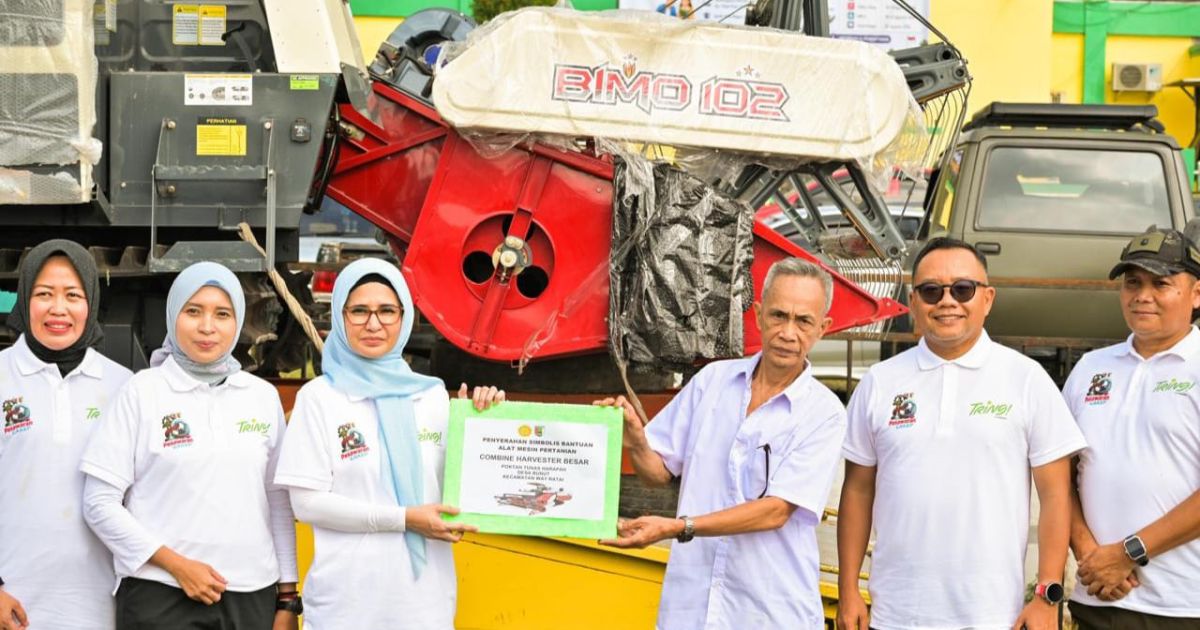 Bupati Pesawaran Nanda Indira membuka Pesta Rakyat Manjau Jama Warga dalam rangka HUT ke-19 Kabupaten Pesawaran.
