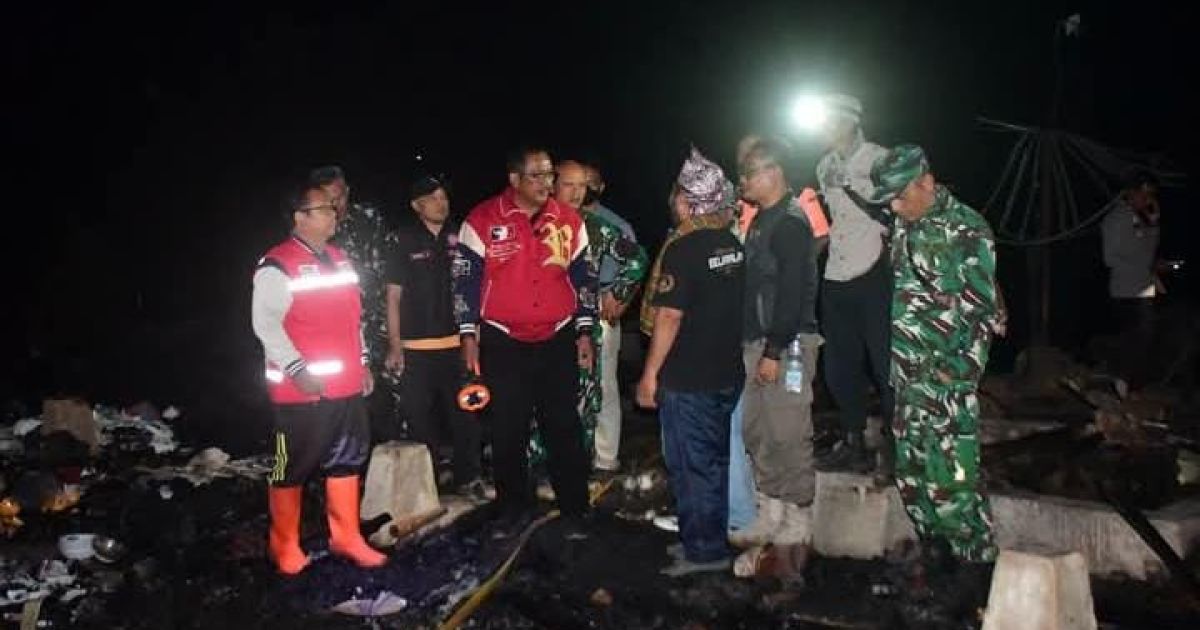 Bupati Sukabumi Instruksikan Tanggap Darurat Pascakebakaran Kampung Adat Ciptamulya, 70 KK Terdampak