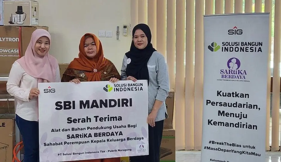 Tingkatkan Kapasitas UMKM, PT. SBI Bantu Perempuan Kepala Keluarga Keluar dari Jerat Rentenir