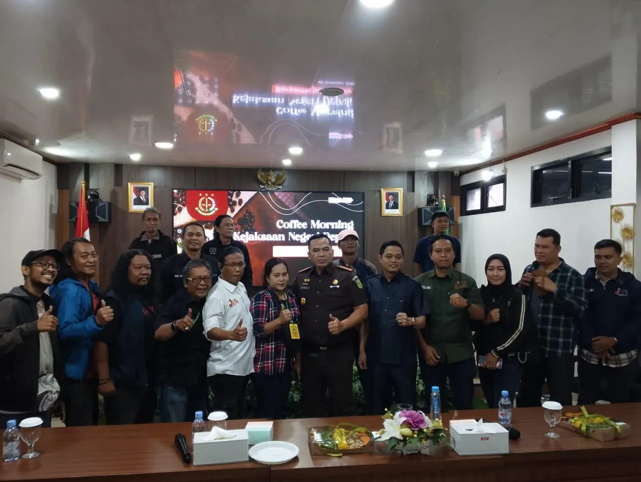 Kajari Depok Rangkul Media, Janji Sikat Tuntas Laporan Masyarakat!