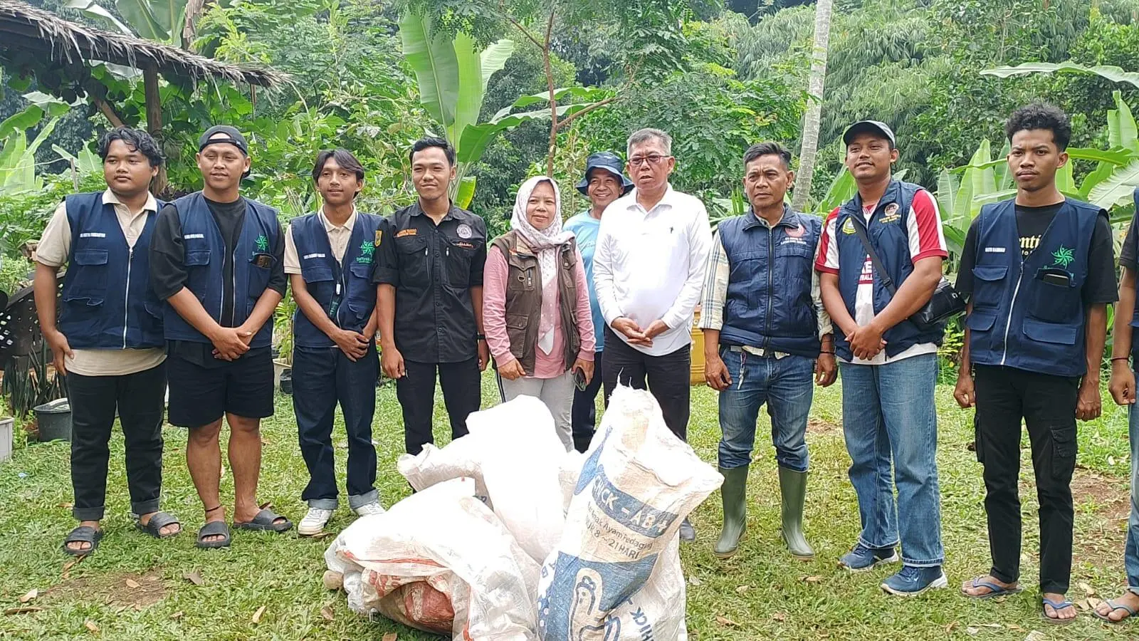 Momentum World Cleanup Day, Warga Nanggung Didorong Kelola Sampah Berdaya Guna