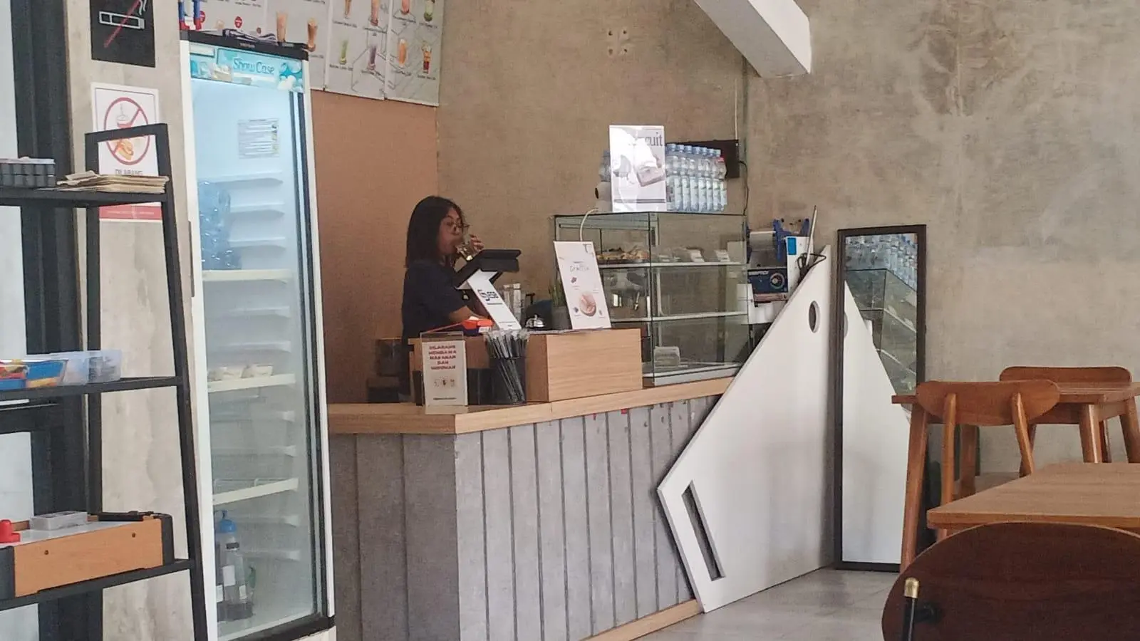 Cafe Bersuara Matraman Hadirkan Konsep Unik, Fasilitas Lengkap, dan Harga Terjangkau