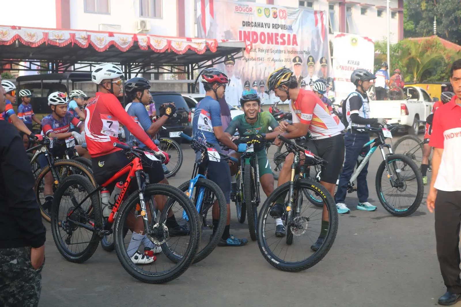 Balap Sepeda Bupati Bogor Cup 2025, Dari Jalur Ekstrem Hingga Antusiasme Warga