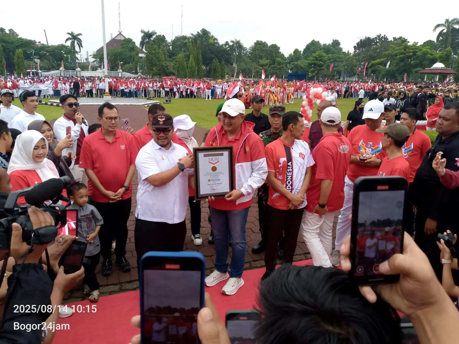2.000 Porsi Talas Bogor Antar Kabupaten Bogor Pecahkan Rekor MURI