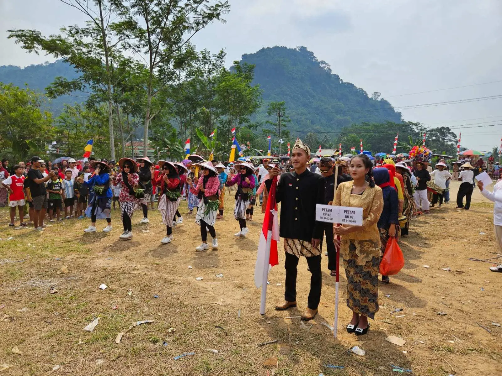 Karnaval Dongdang Desa Sukamaju, Meriah dan Gerakkan Ekonomi Warga