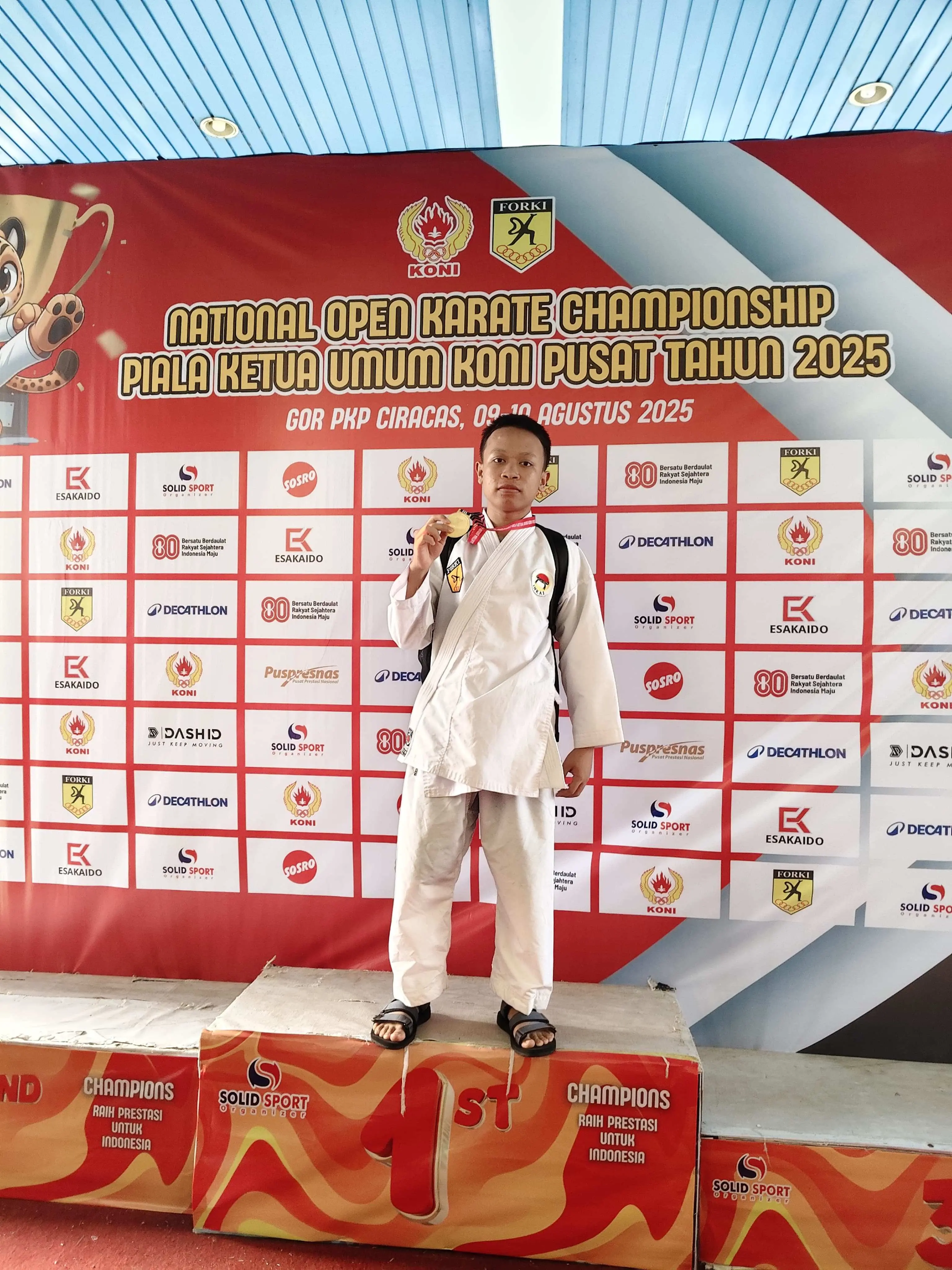 Hebat! 9 Siswa SMPN 1 Cibinong Sabet Prestasi Nasional di Karate, Renang, dan Sains