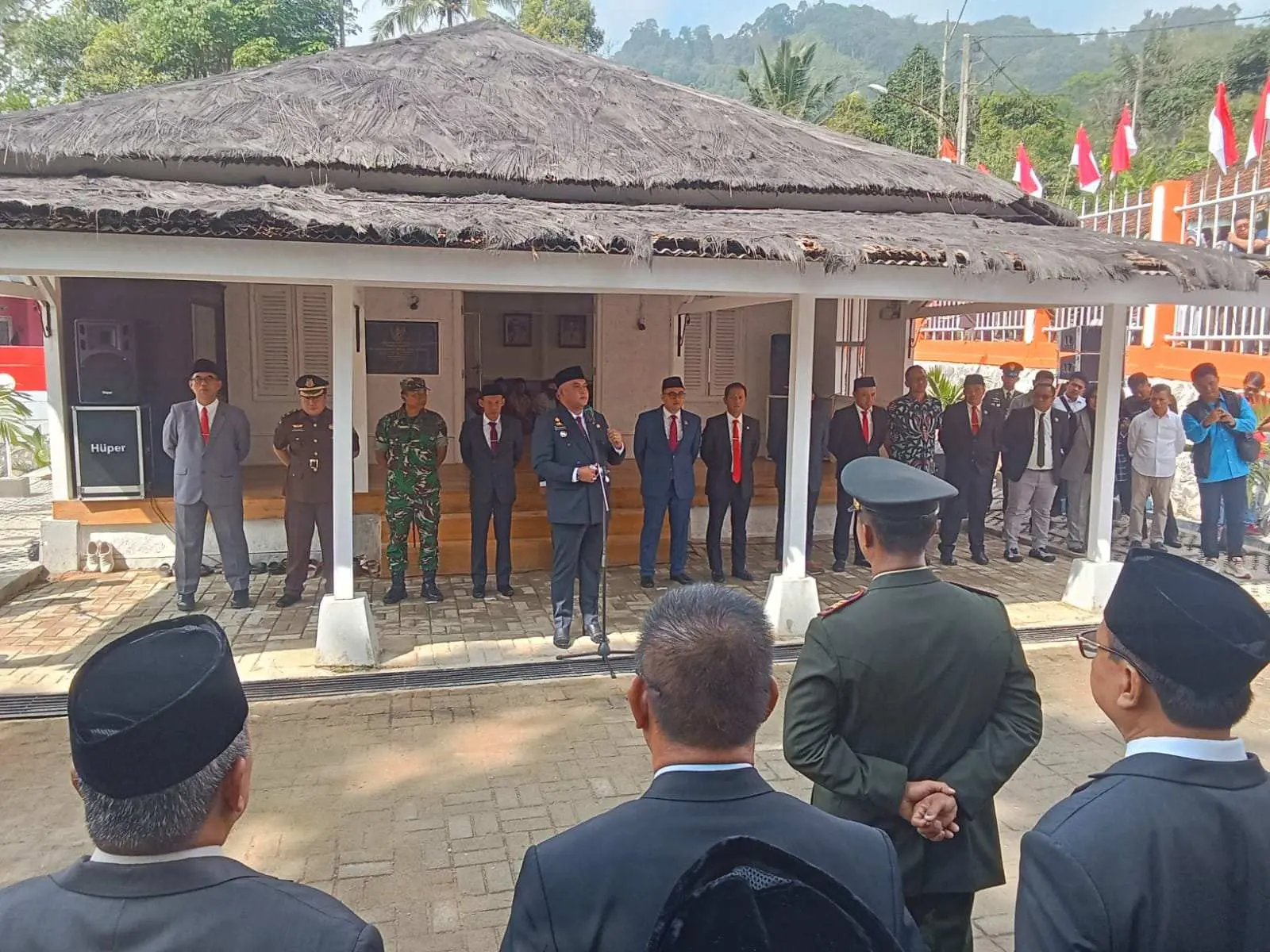 Bupati Bogor Jemput Bendera Pusaka Merah Putih dari Nanggung Menuju Stadion Pakansari