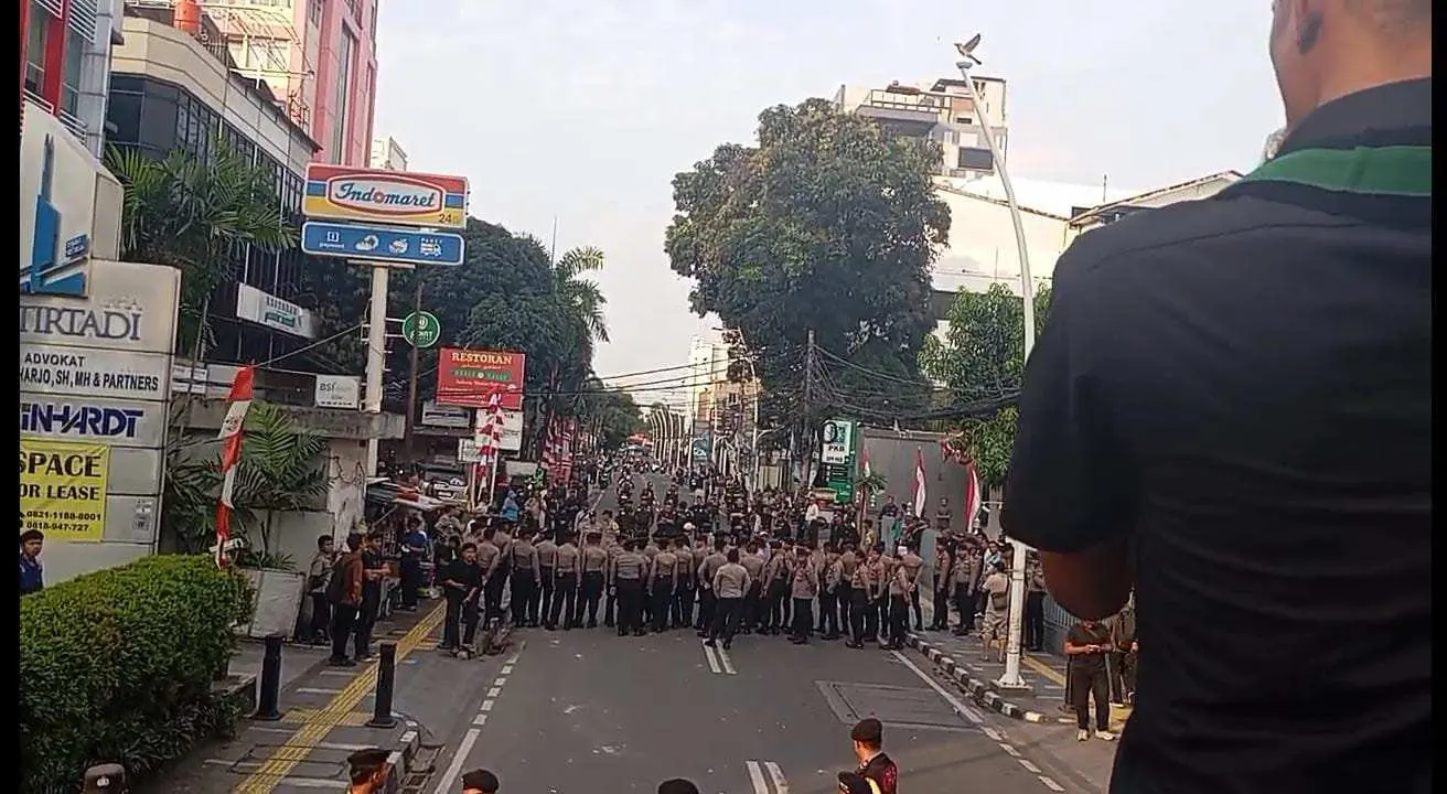 Kasus “Kardus Durian” Kembali Disorot HMI, Aksi di Depan PKB Ricuh Diduga Ada Intimidasi Preman