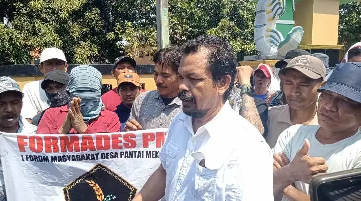 Dana Desa Diduga Tak Jelas, Warga Pantai Mekar Ancam Gembok Kantor Desa!