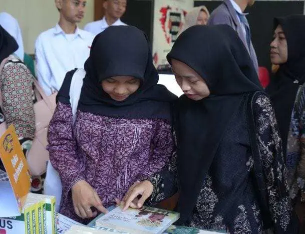 Pelajar dan Guru Dukung Gerakan Literasi Lewat Festival Buku dan Dongeng