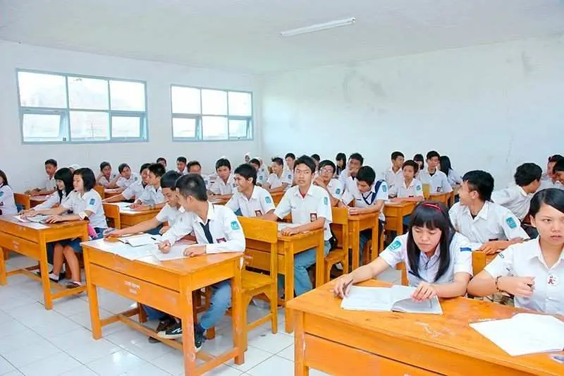 KPAI: Rombel 50 Siswa Langgar Aturan, Pendidikan Jabar Terancam Mundur