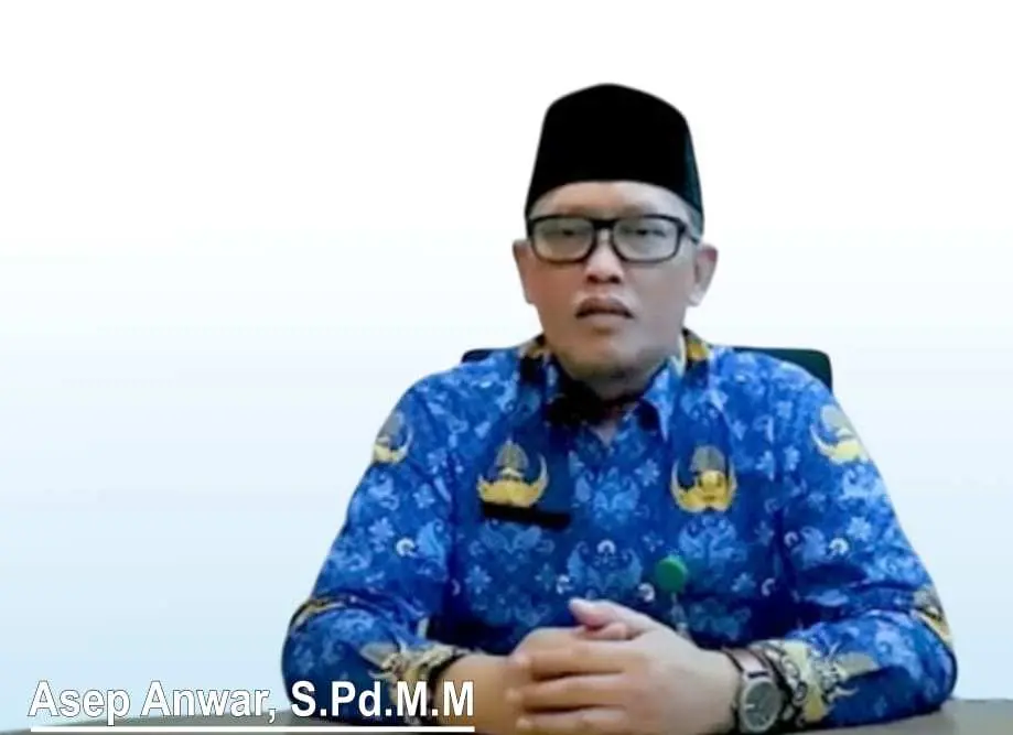 Kepsek SMAN 3 Cibinong Tegaskan Sekolah Tidak Menjual Seragam Sekolah