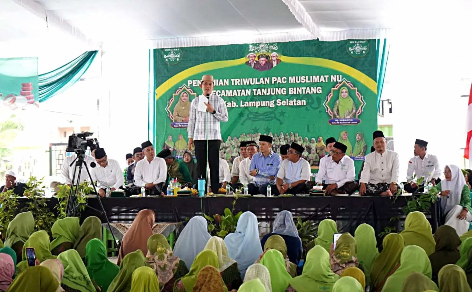 Bupati Egi Hadiri Pengajian Akbar Muslimat NU Tanjung Bintang, Santuni Anak Yatim dan Janjikan Pemerataan Anggaran