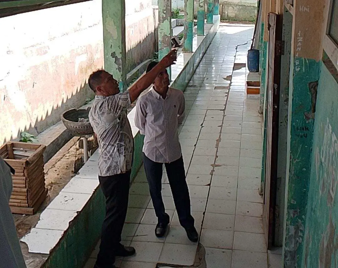 SMPN 1 Sukajaya Terancam Ambruk, Tokoh Masyarakat Desak Relokasi Segera