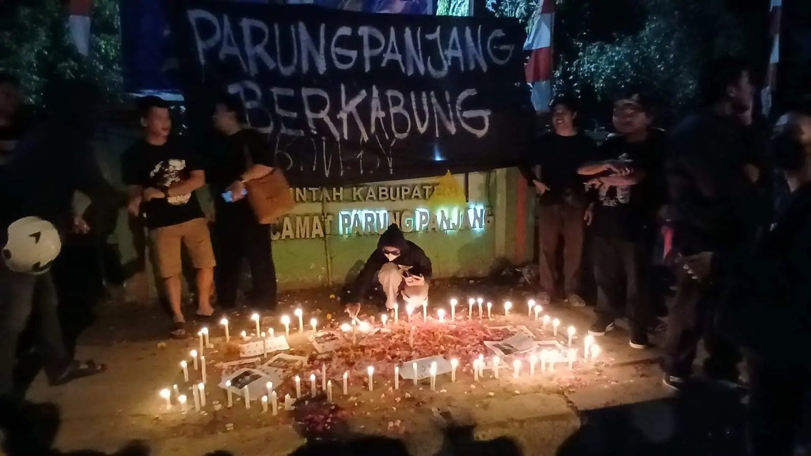 195 Nyawa Melayang, Warga Parungpanjang Gelar Malam Berkabung Desak Jalur Khusus Tambang