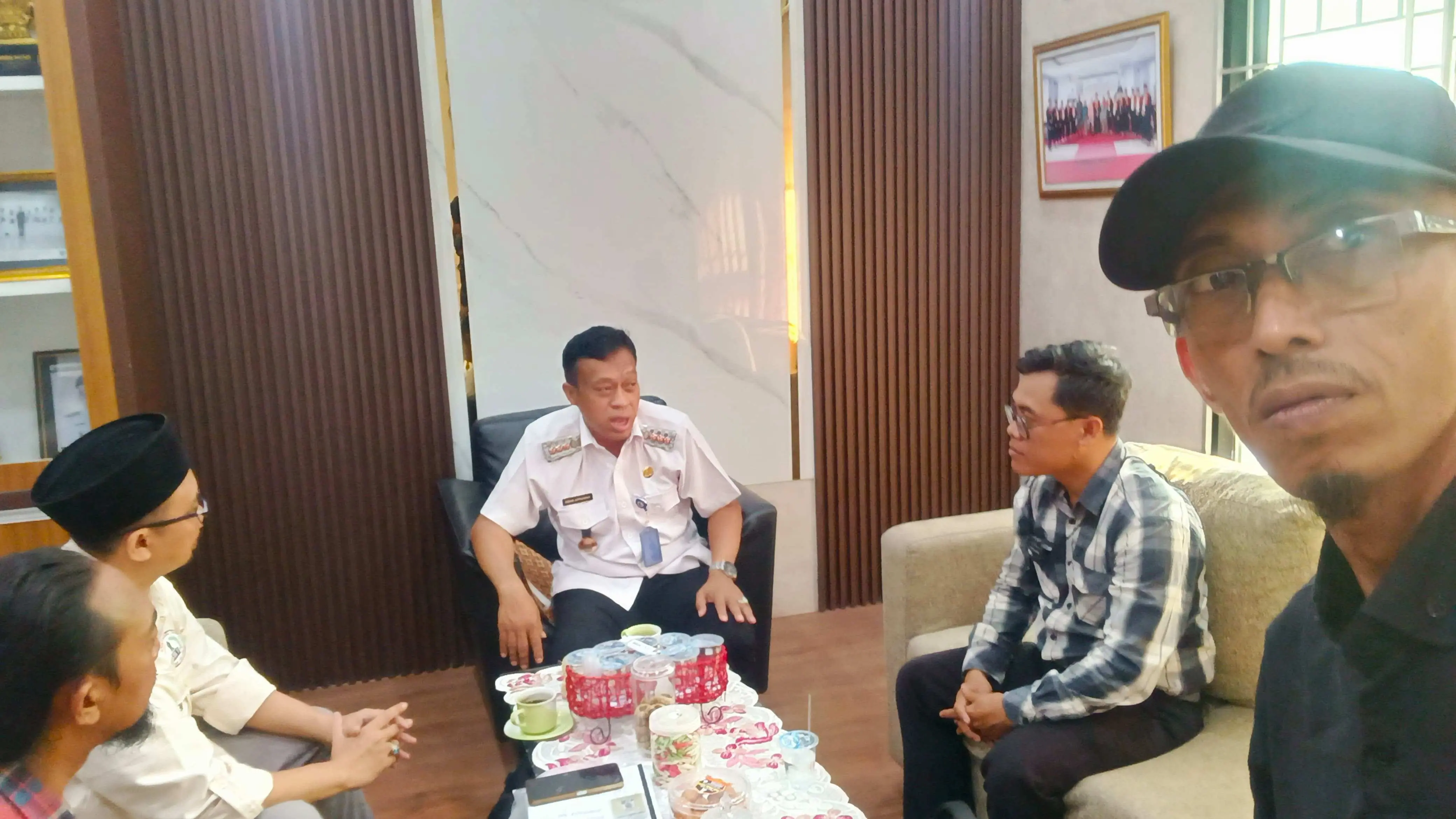 Forum Wartawan Rajeg Audiensi dengan Camat Rajeg: Dorong Sinergi Membangun Wilayah