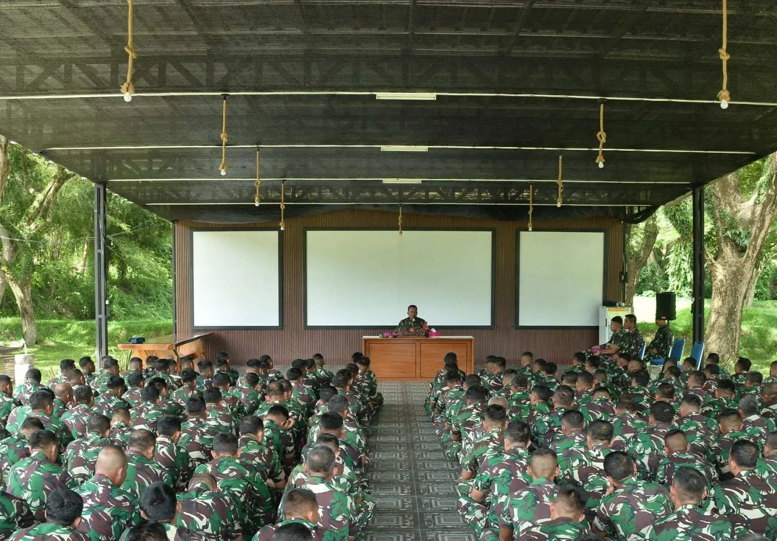 Danyonif 9 Marinir Melaksanakan Jam Komandan Rutin Sebagai Sarana Untuk Berkomunikasi Dengan Prajuritnya