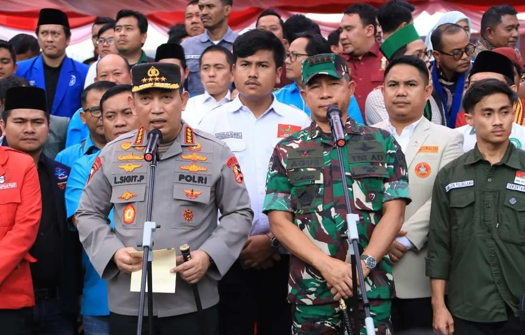 Kapolri Jenderal Listyo Sigit Prabowo Buka Kegiatan Baksos Presisi Serentak di 34 Polda
